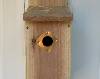 Handmade Cedar Birdhouse for Wrens, Chickadees, Nuthatches, Easy Cleanout, Predator Guard