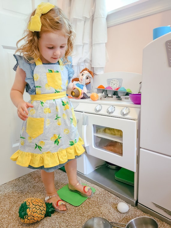 More Like Home: Child-size Play Oven Mitts (and reversible apron)