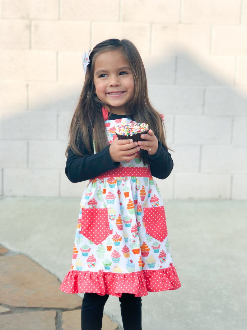 Cupcake Apron Baking Apron Toddler Apron Children/'s Apron Kids Apron Girls Apron Little Girls Apron Cooking Apron Retro Style Apron