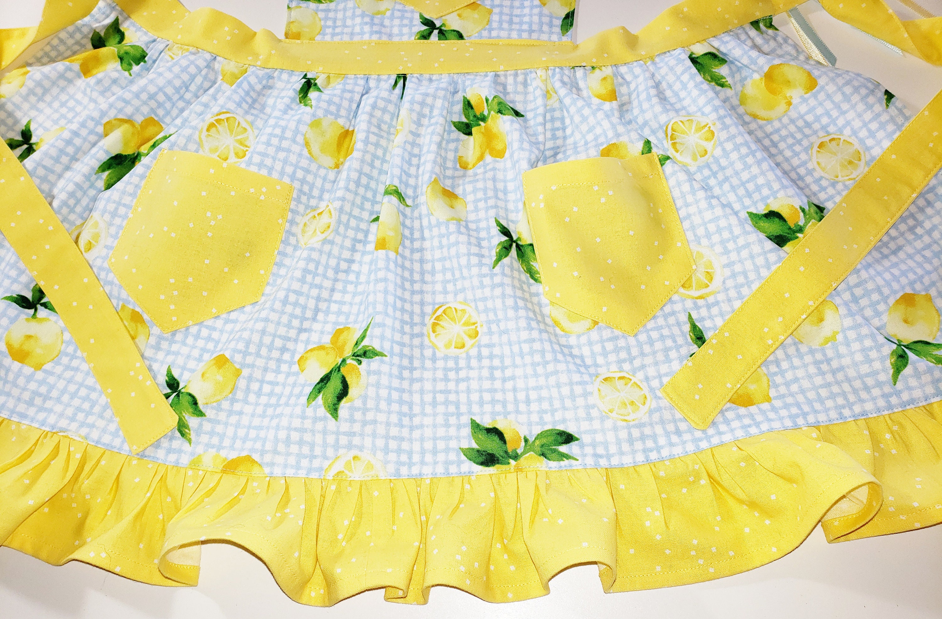 Jenaai 3 Pcs Lemon Kids Apron With Pockets Lemonade Stand Supplies Adjustable Strap Lemonade Apron Costume For Boys Girls Cooking Painting 6 12 Years