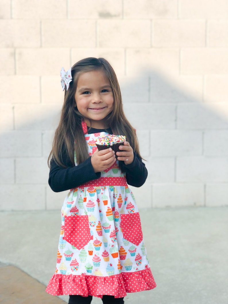 Cupcake Apron Baking Apron Toddler Apron Children/'s Apron Kids Apron Girls Apron Little Girls Apron Cooking Apron Retro Style Apron