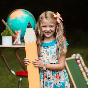 Robe pour la rentrée, Robe pour la rentrée, Robe pour la maternelle, Tenue pour la rentrée, Robe avec fournitures, Robe pour fournitures scolaires, Robe pour la maternelle
