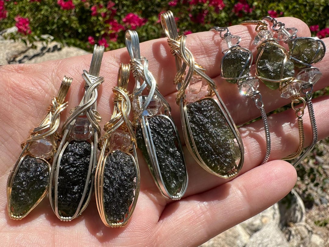 モルダバイト&ハーキマ水晶　ペンダント モルダバイト | モルダバイトクリスタルと大きなハーキマー