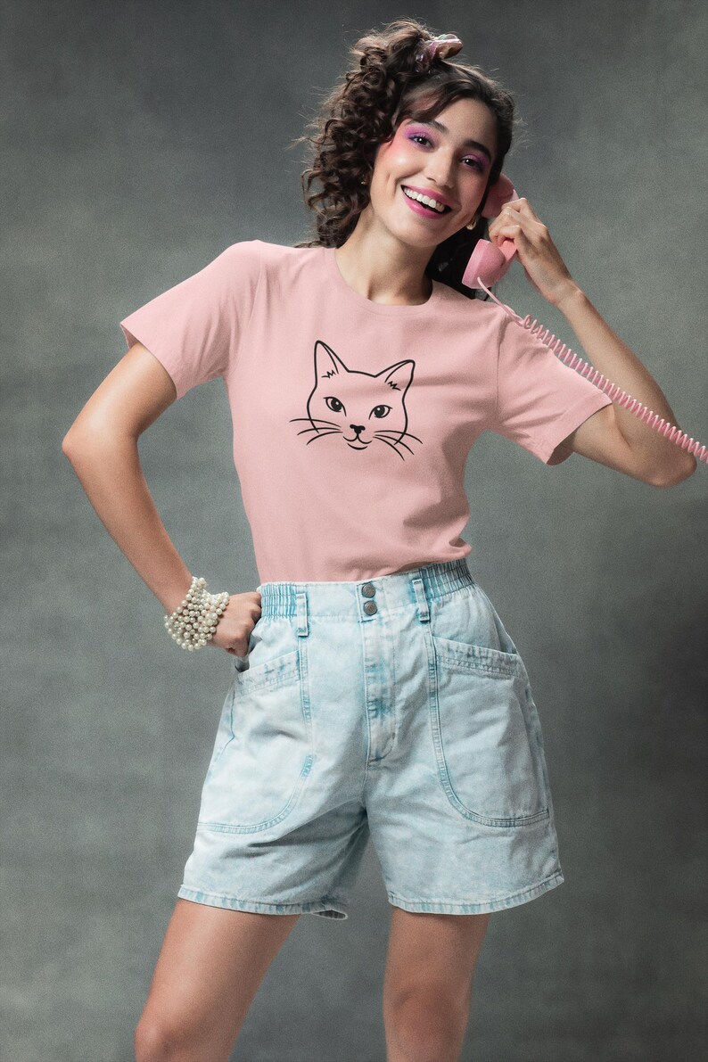 Minimalist Katzen Gesicht Shirt, Line Art Kitty T-Shirt, Tier Liebhaber Geschenk, Einfache Tier Grafik Bild 3