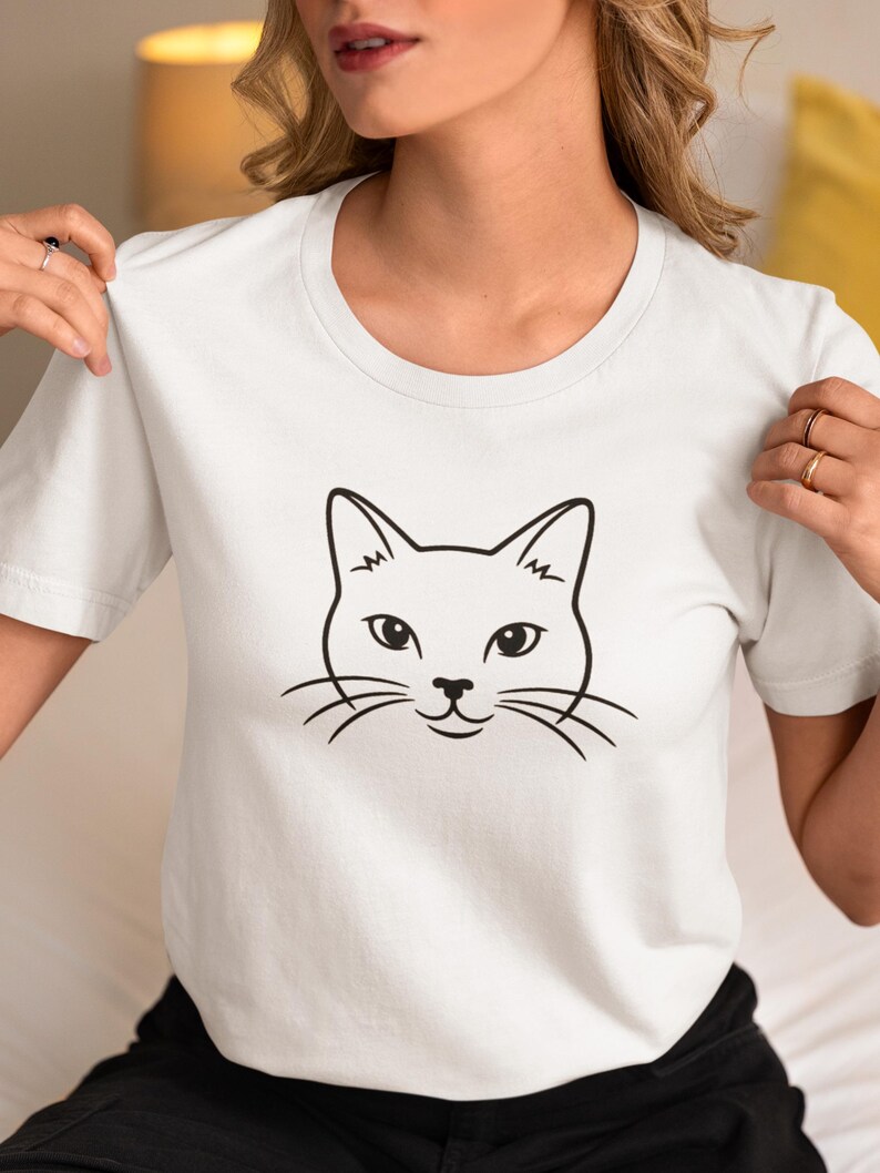Minimalist Katzen Gesicht Shirt, Line Art Kitty T-Shirt, Tier Liebhaber Geschenk, Einfache Tier Grafik Bild 1