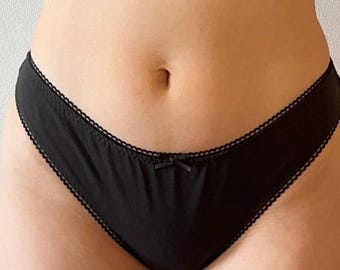 Women's 100% cotton picot-edge thong in black | Everyday Comfort