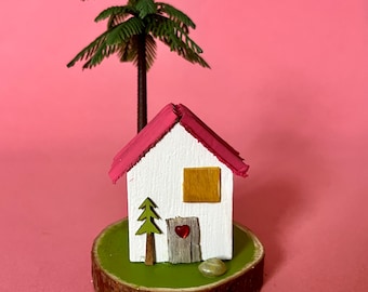 Valentines house, wood house, mini wood house, Valentine’s Day house, Valentine’s Day decor, miniatures, fairy garden house, tropical house