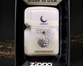 Moonshot Weltraum Zippo Feuerzeug Glow In Dark Galaxy Zippo Feuerzeug Astronaut Planet Design Geschenk für Ihn Einzigartiges Zippo Feuerzeug Sammlerstück