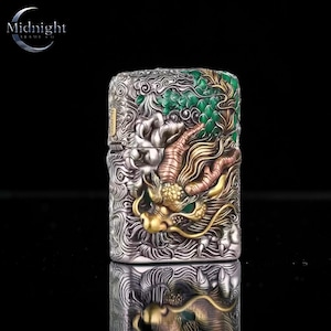 Peut inclure: Ensemble de trois mugs en c&eacute;ramique cr&egrave;me tachet&eacute;e. Chaque mug pr&eacute;sente un motif floral peint &agrave; la main dans des tons de bleu, vert et jaune. Les mugs ont une forme simple et arrondie, avec une anse confortable.