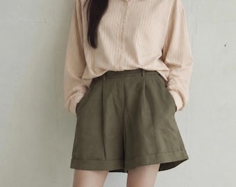 Pantalones cortos chinos con elástico en la espalda