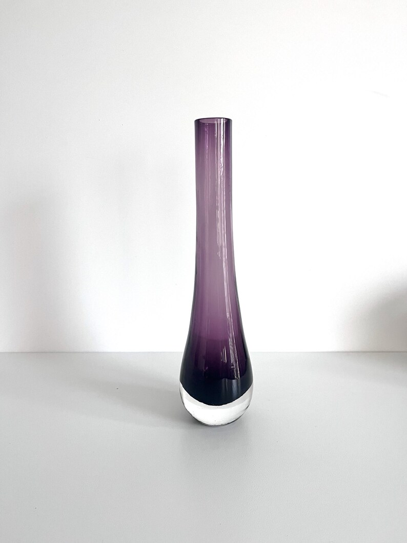 Caithness Glass Amethyst Purple Stroma Teardrop Bud Vase by Domhnall O