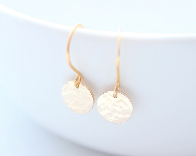 Tiny Dot gold earrings hammered silver gold discs, dainty earrings, everyday earrings, simple small dangle earrings