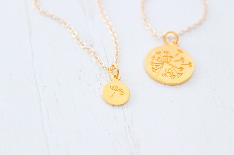 Dandelion necklace in gold for mother daughter necklace set of 2, mother daughter gift, gifts for mom from daughter, Christmas gift image 3