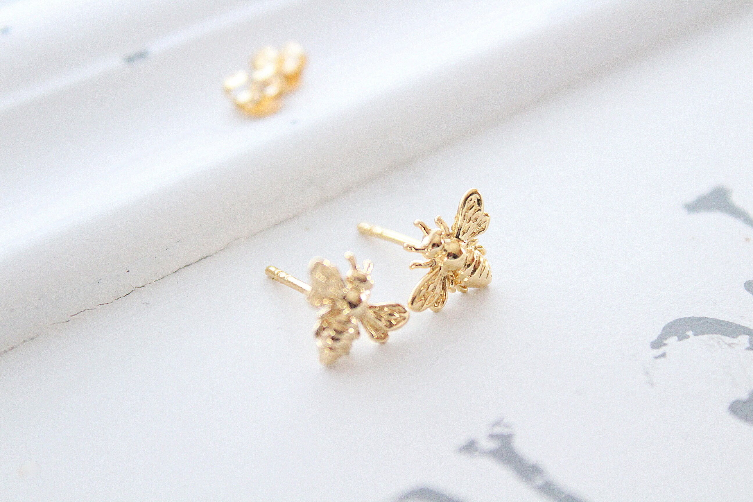 Bee earrings 14k gold filled, Bumble bee earrings, honey Bee Earrings ...