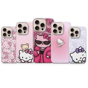 Puede incluir: Una colecci&oacute;n de cinco fundas para tel&eacute;fono con dise&ntilde;os de Hello Kitty. Las fundas muestran varios tonos de rosa e incluyen ilustraciones de Hello Kitty con lazos, gafas de sol y un osito de peluche. Las fundas est&aacute;n dise&ntilde;adas para un tel&eacute;fono inteligente.