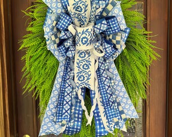 Lazo de diseño chinoiserie azul y blanco para puerta