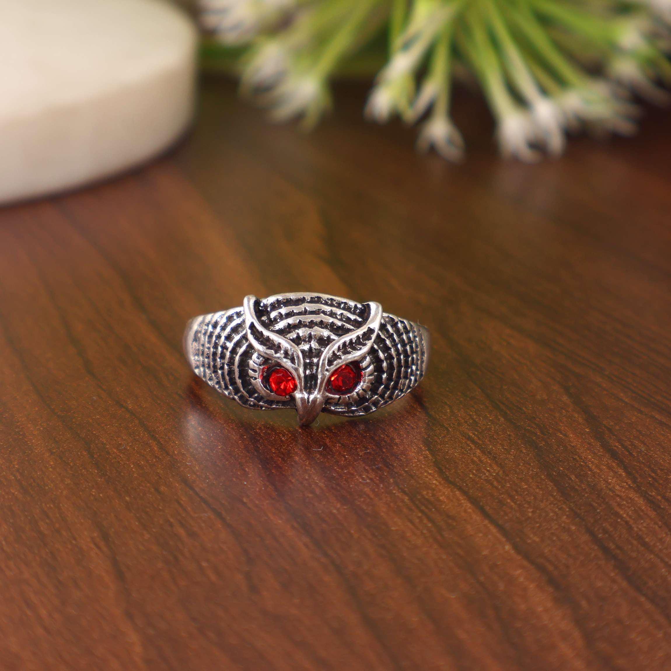 Owl Ring, Silver Owl Ring, Garnet Ring, Artistic Ring, Garnet Eyes, Natural Garnet, January Birthsto