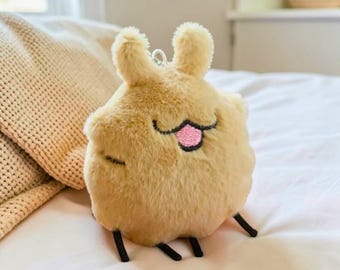 Silksong Flea Plush Keychain | Squeaky Toy, Soft Game-Inspired Plushie, Hollow Knight Fan Gift