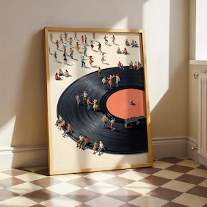 Puede incluir: Una impresi&oacute;n art&iacute;stica enmarcada que presenta un disco de vinilo negro con figuras en miniatura bailando y sentadas a su alrededor. El disco tiene un centro naranja y est&aacute; sobre un fondo color crema. El marco es de madera clara.