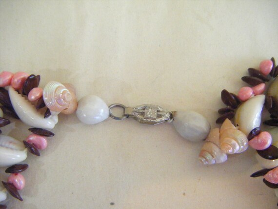 Vintage Pink Seashell Bead Statement Necklace Col… - image 4