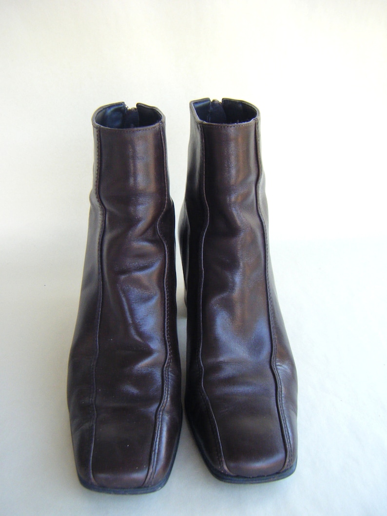 Vintage Brown Leather Ankle Boot US Size 6 Ladies Shoes Modern Mod Nine West Stylish 1990s Fashion