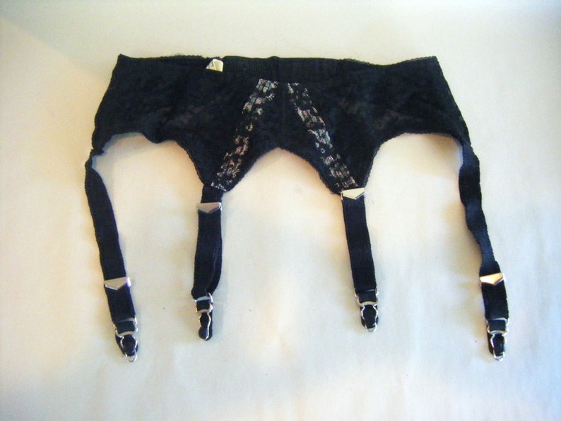 vintage-black-and-pink-lace-garter-belt-1950s-lingerie-underwear