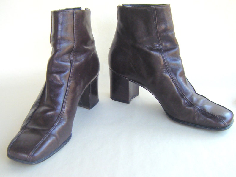 Vintage Brown Leather Ankle Boot US Size 6 Ladies Shoes Modern Mod Nine West Stylish 1990s Fashion