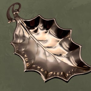 Vintage Hugo Silver Plated Leaf Dish – MCM Footed Bowl, EP On Steel