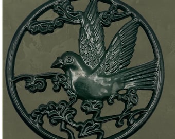 Vintage Emerald Green Cast Iron Trivet – Ornate Bird Floral Motif Kitchen Decor