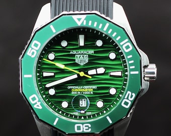 Refurbished Quartz Movement Tag Heuer With Date Indicator & Rotating Bezel.