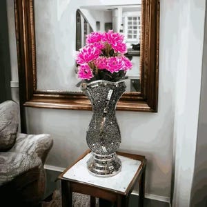 Silver Crushed Diamond Flower Vase – 30 × 15 cm Sparkly Crystal Pot with Glitter Detailing Contemporary Floral Gift for Modern Home Décor