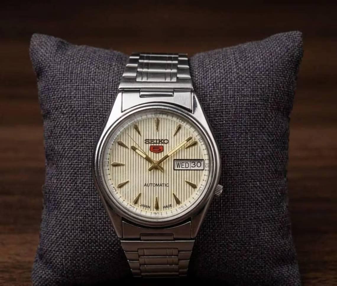 Vintage Seiko 5 7009 - Etsy Vintage Seiko 5 7009 - Etsy