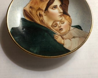 Vintage Guiseppe Chiurato Roma porcelain plate titled La Madonna