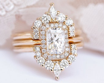 Radiant Moissanite Wedding Trio Ring Set, Princess / Cushion Moissanite Ring, Unique Engagement Ring, Trio Bridal Rose Gold Wedding Set