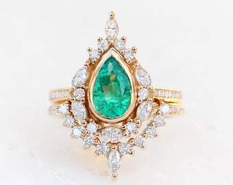 Pear Emerald Bridal Ring Set, 14K/18K Gold, Unique Vintage Engagement Ring Set, Wedding Ring Set, Pear Colombian Emerald Ring Set, Eva