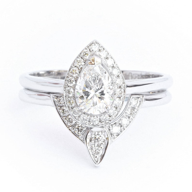 unique pear shaped diamond engagement rings