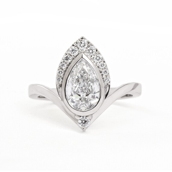 One carat clearance pear diamond ring