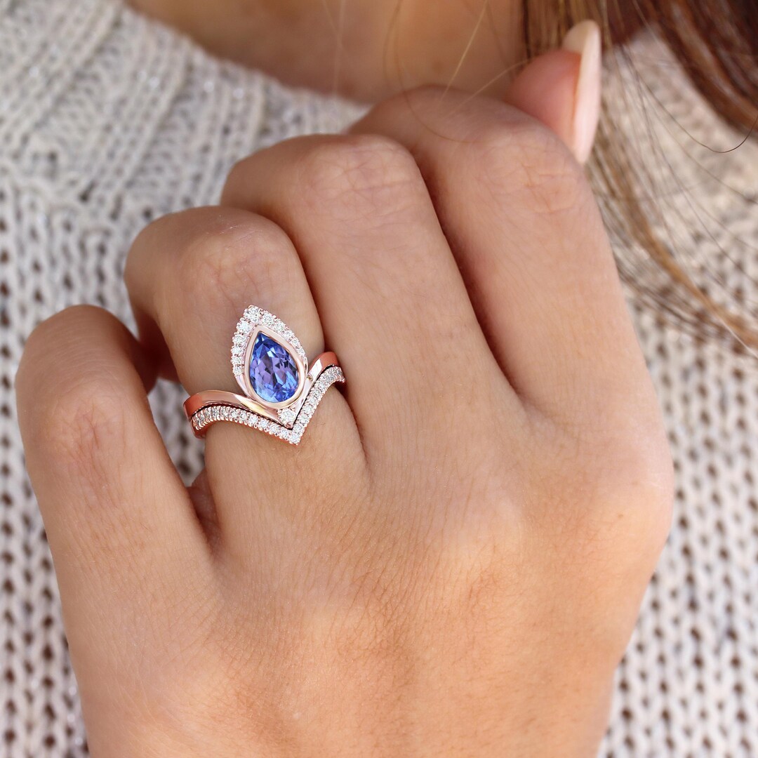Pear-shaped Tanzanite Engagement Ring Set With Diamonds, V Chevron