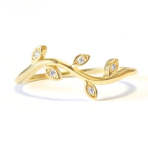 Mini Leaf Branch Wedding Band, Art Nouveau Ring, Solid 14K Gold Ring, Pave Diamond Ring, Leaf Ring, Stackable Wedding Rings, Twig Gold Ring