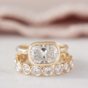 East West Set Bezel Set Cushion Cut 2 carat Diamond Solitaire, Diamond, Lab Diamond, Luxurious Minimalist Modern Chuny Engagement Ring