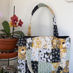 Handmade Quilted Tote Bag honey bee Patchwork Quilt