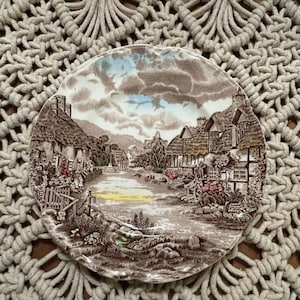 Vintage Johnson Brothers Olde English Countryside Teller | Englisches Landhausgeschirr aus den 1970er Jahren | Braunes, mehrfarbiges Steingut