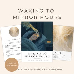 Puede incluir: Un letrero de madera hecho a mano con la palabra "Welcome" en una fuente juguetona. El letrero presenta un fondo blanco desgastado y un marco marrón oscuro, ideal para una puerta principal. El letrero mide aproximadamente 30 cm de ancho y 15 cm de alto.