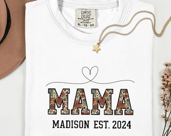 Camiseta personalizada Mama Madison Est 2024 — Regalo personalizado con estampado de leopardo para mamás primerizas