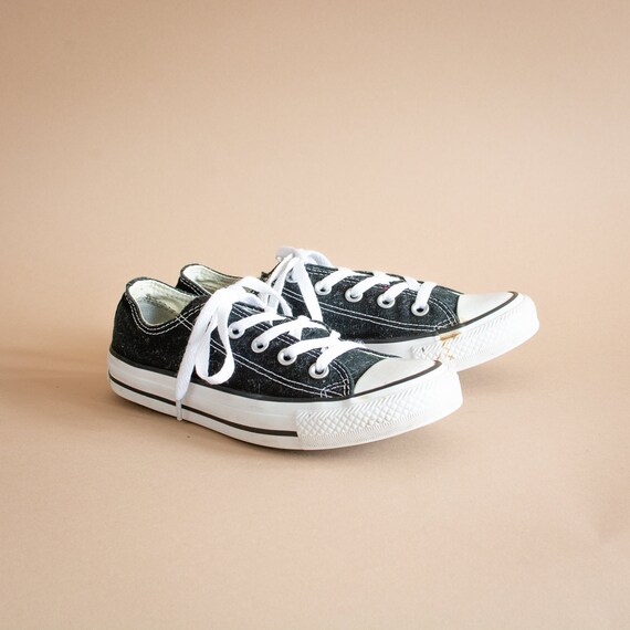 converse low trainers