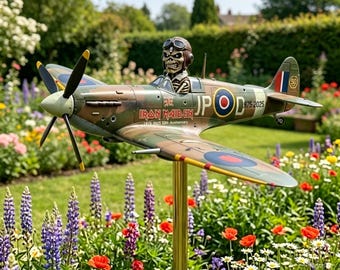 Iron Maiden Eddie Spitfire-plan trädgårdsstaty, andra världskrigets flygplan trädgårdskonst, hartsdekor