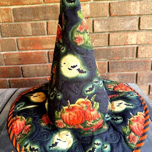 Sombrero de bruja acolchado hecho a mano