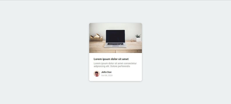Puede incluir: Un ordenador port&aacute;til con pantalla negra sobre un escritorio de madera. La imagen incluye el texto "Lorem ipsum dolor sit amet" y el nombre "John Doe". Tambi&eacute;n se ven una peque&ntilde;a planta y objetos decorativos.