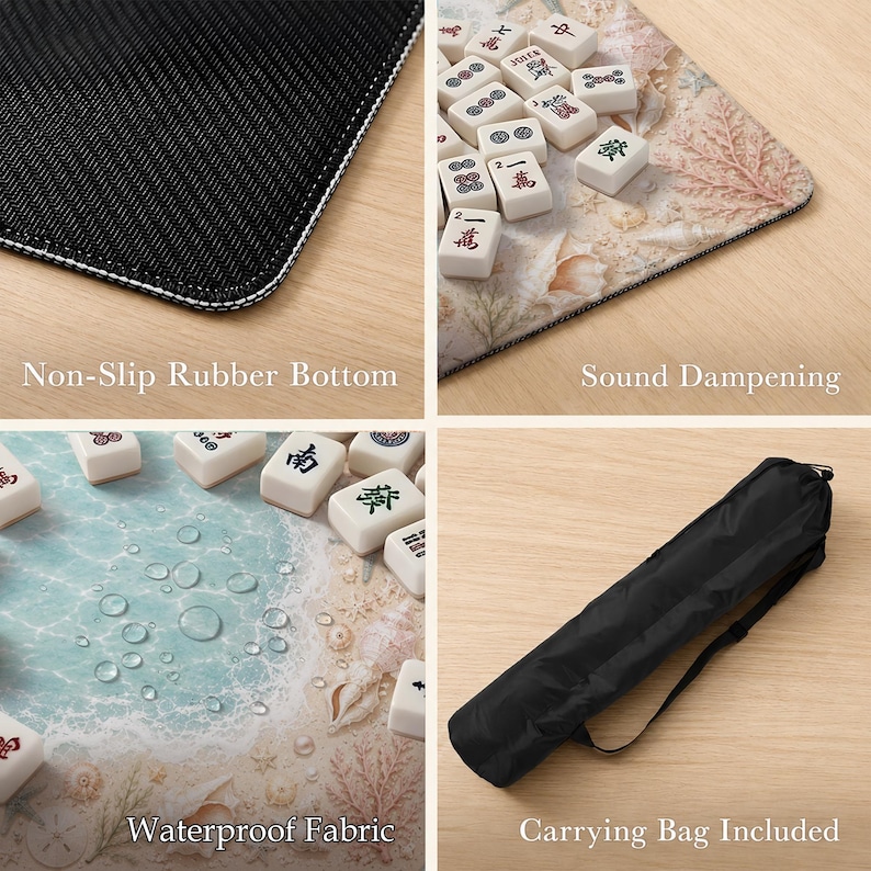 Op de afbeelding: Een mahjongmat met een strandprint van schelpen en koraal, een antislip zwarte rubberen onderkant, een waterdichte stoffen bovenkant en geluiddempende eigenschappen. Een zwarte draagtas met schouderriem is bij het product inbegrepen.
