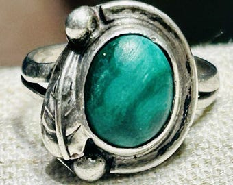 Vintage Navajo Sterling Silver Malachite Ring Leaf Design Size 3.5 Signed S